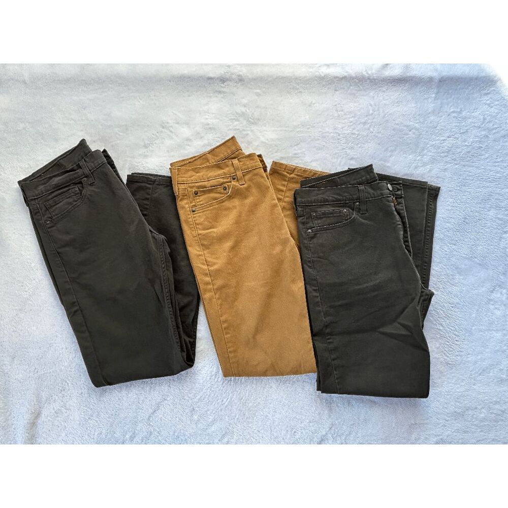 Men's Levi 513 Chino/Khaki Pants, Lot of Three, Size 32 X 32 and 34 X 32, Black